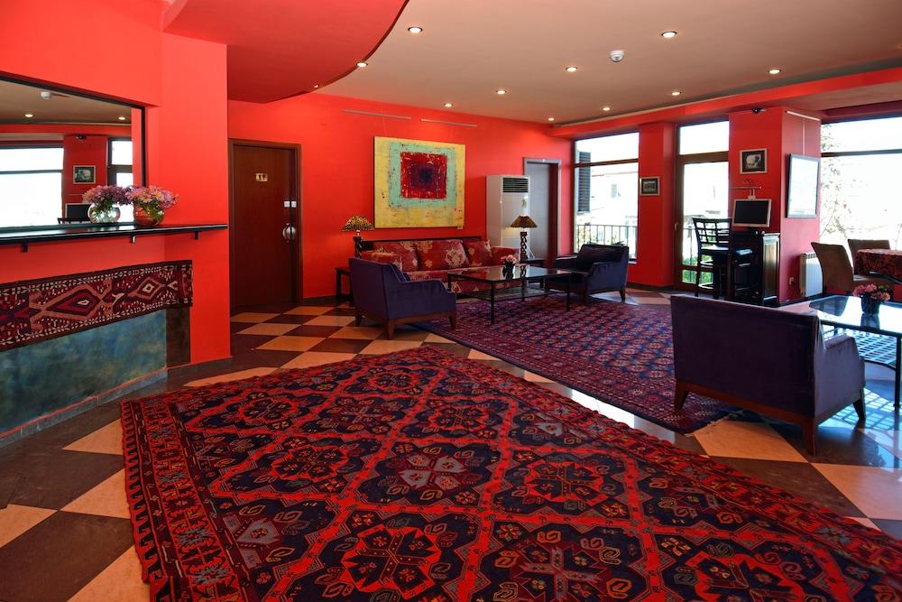 Urban Lodge Hotel Rooms And Suits Tbilisi ภายนอก รูปภาพ