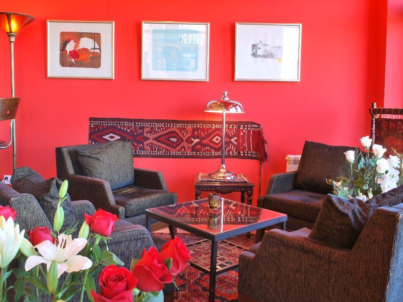 Urban Lodge Hotel Rooms And Suits Tbilisi ภายนอก รูปภาพ