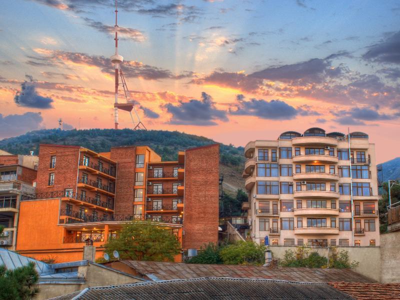 Urban Lodge Hotel Rooms And Suits Tbilisi ภายนอก รูปภาพ