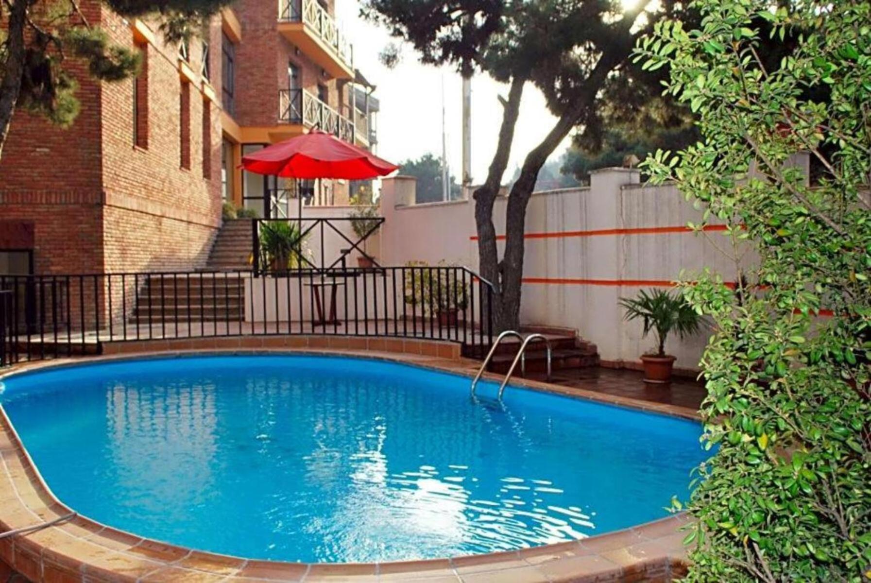 Urban Lodge Hotel Rooms And Suits Tbilisi ภายนอก รูปภาพ