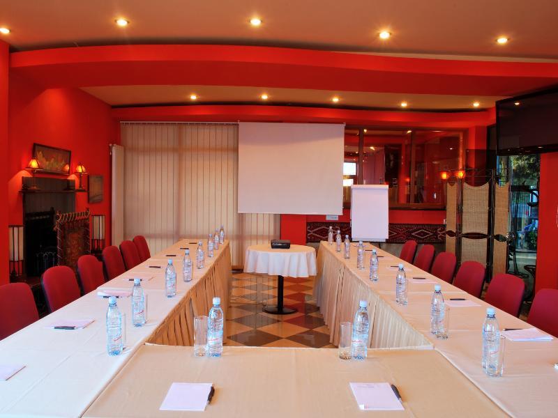 Urban Lodge Hotel Rooms And Suits Tbilisi ธุรกิจ รูปภาพ