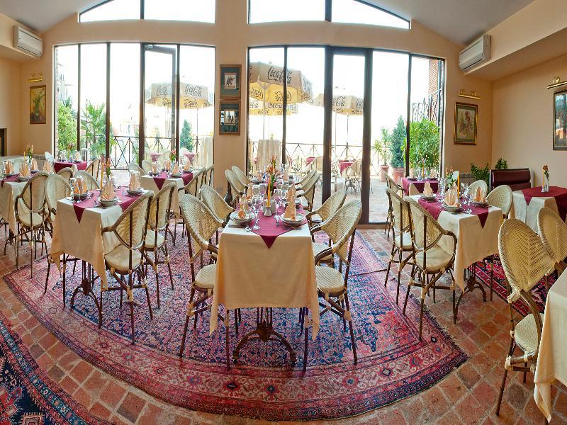 Urban Lodge Hotel Rooms And Suits Tbilisi ภายนอก รูปภาพ