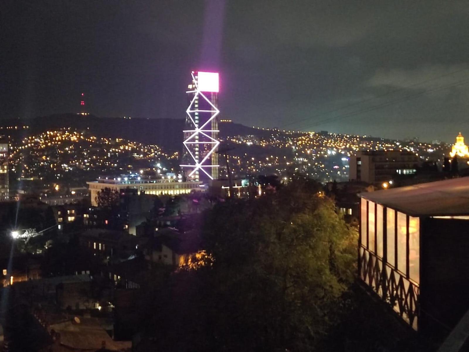 Urban Lodge Hotel Rooms And Suits Tbilisi ภายนอก รูปภาพ