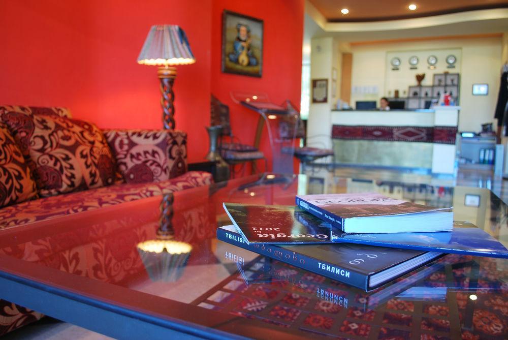 Urban Lodge Hotel Rooms And Suits Tbilisi ภายใน รูปภาพ