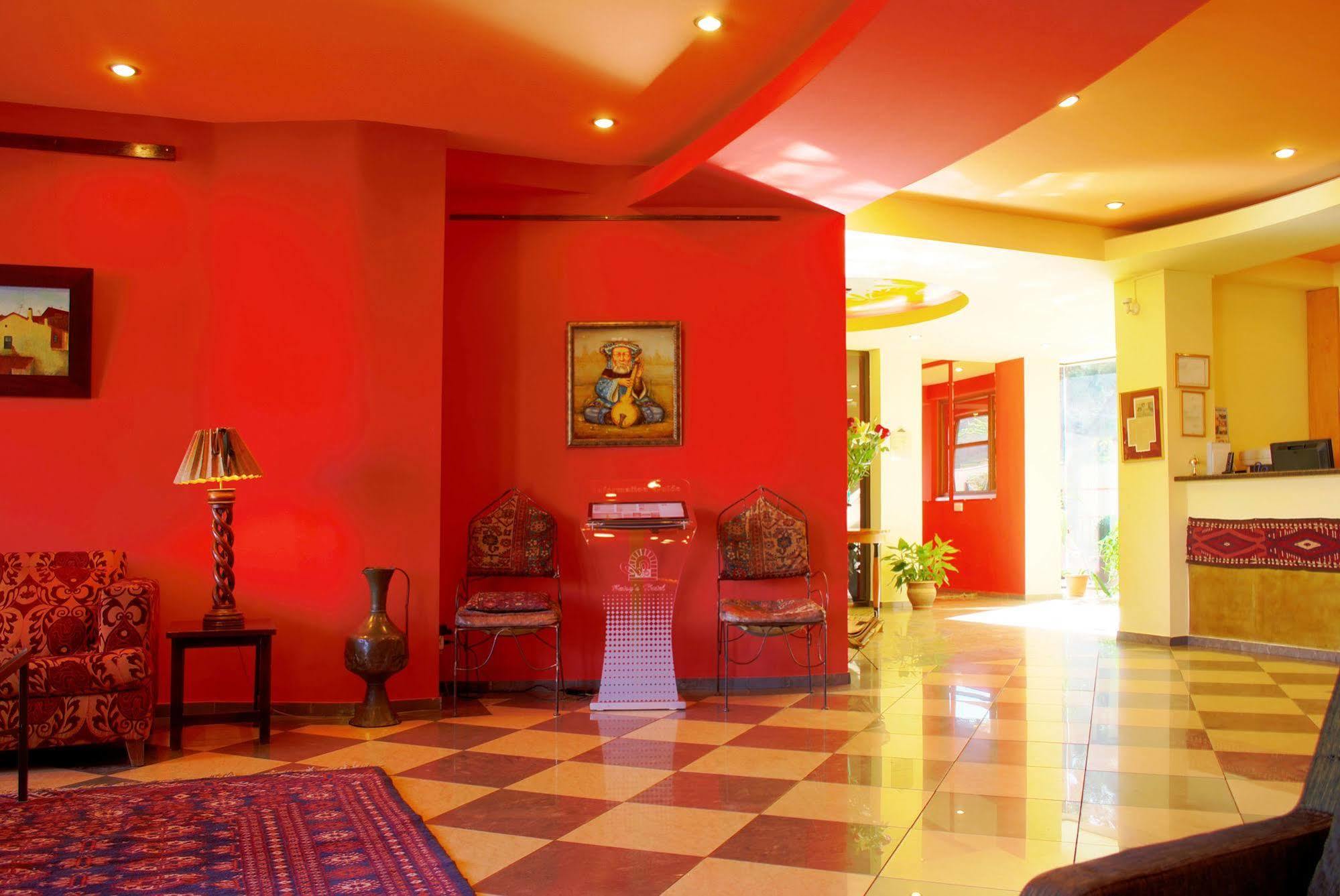 Urban Lodge Hotel Rooms And Suits Tbilisi ภายนอก รูปภาพ